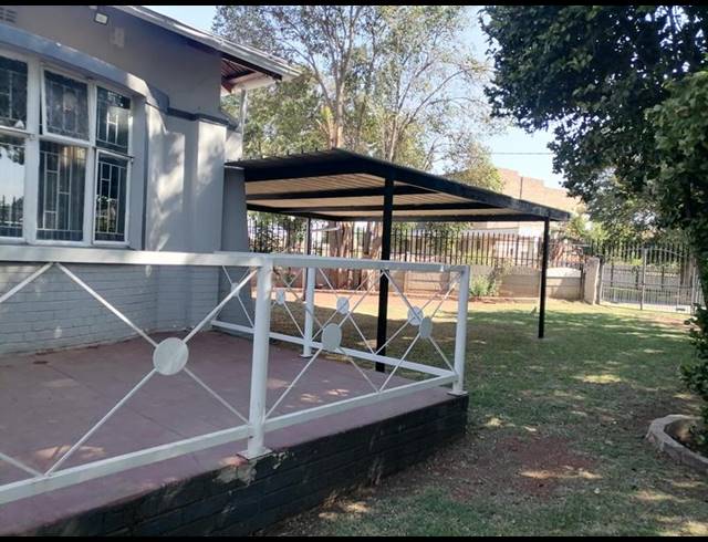 3 BEDROOM PROPERTY TO RENT IN BRENTHURST